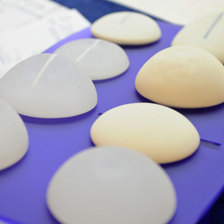 پروتز سینه، عمل پروتز سینه، عوارض پروتز سینه، هزینه پروتز سینه